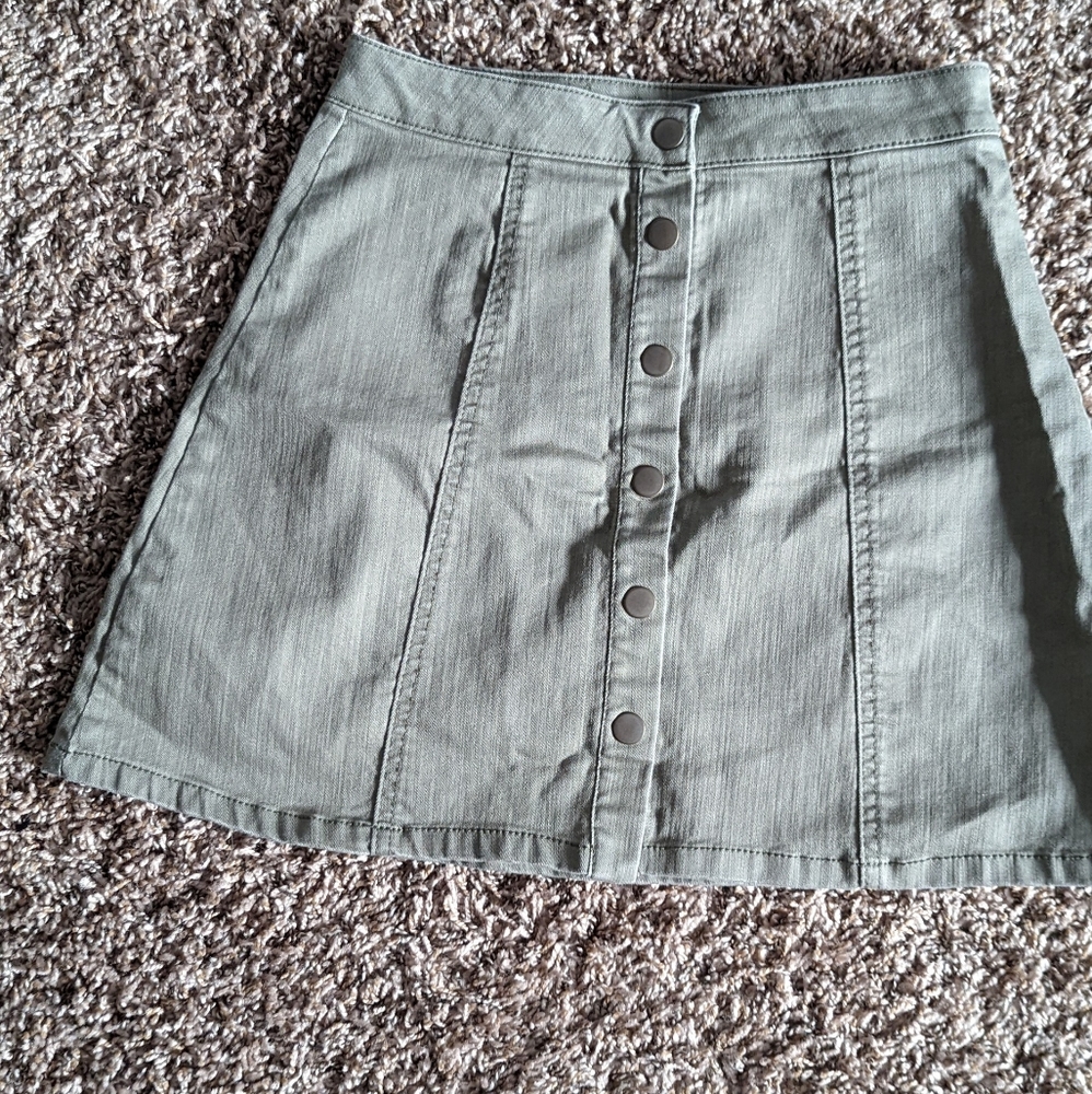 Green stretch skater skirt